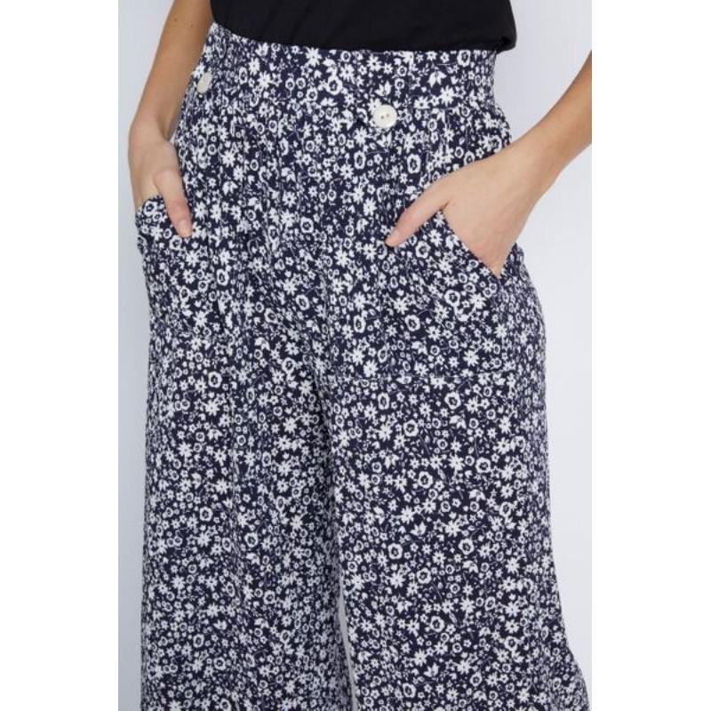 Bộ áo quần in hoa