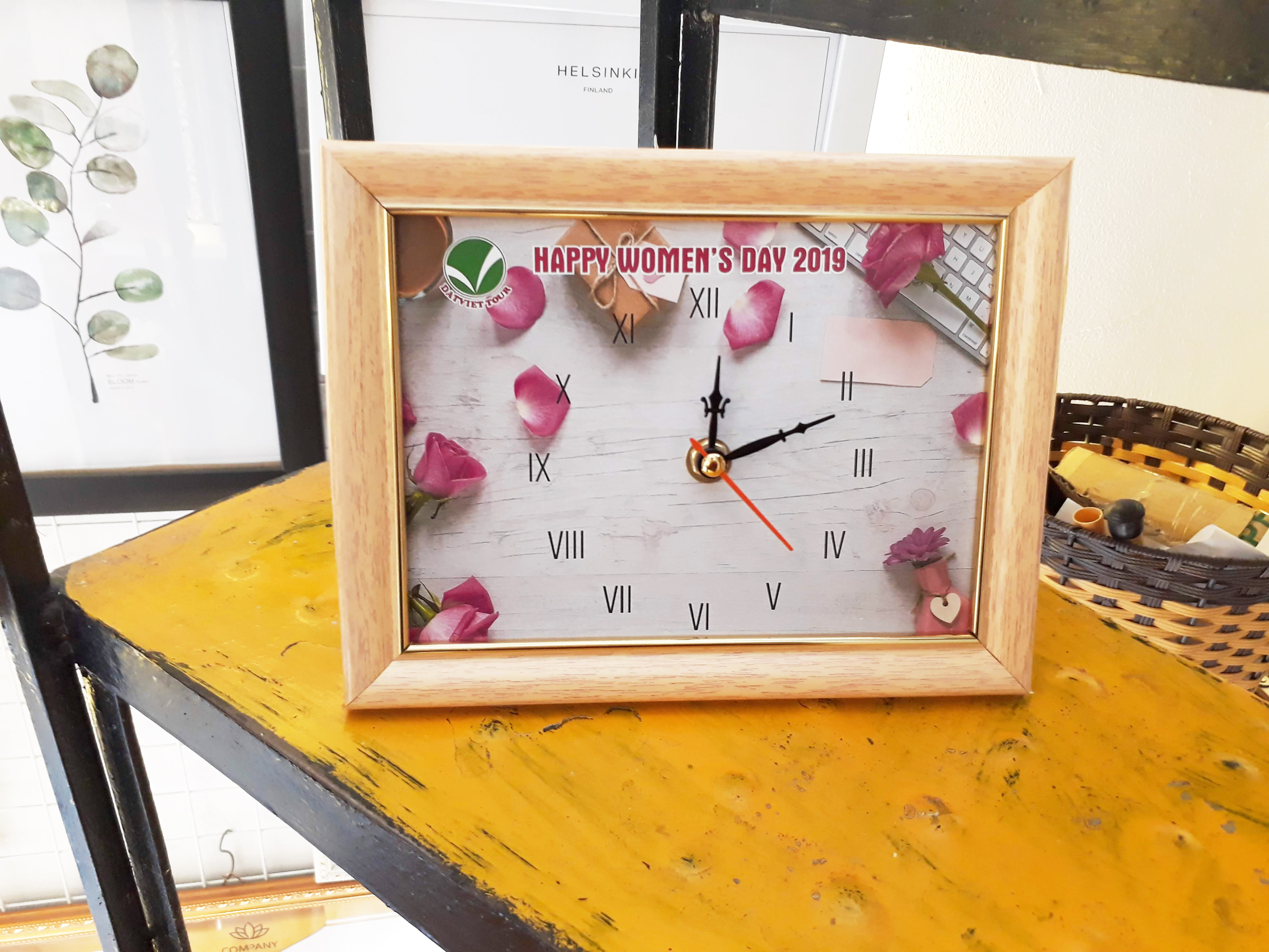 Bộ 3 khung ảnh treo tường màu trắng có ảnh y hình – WK100