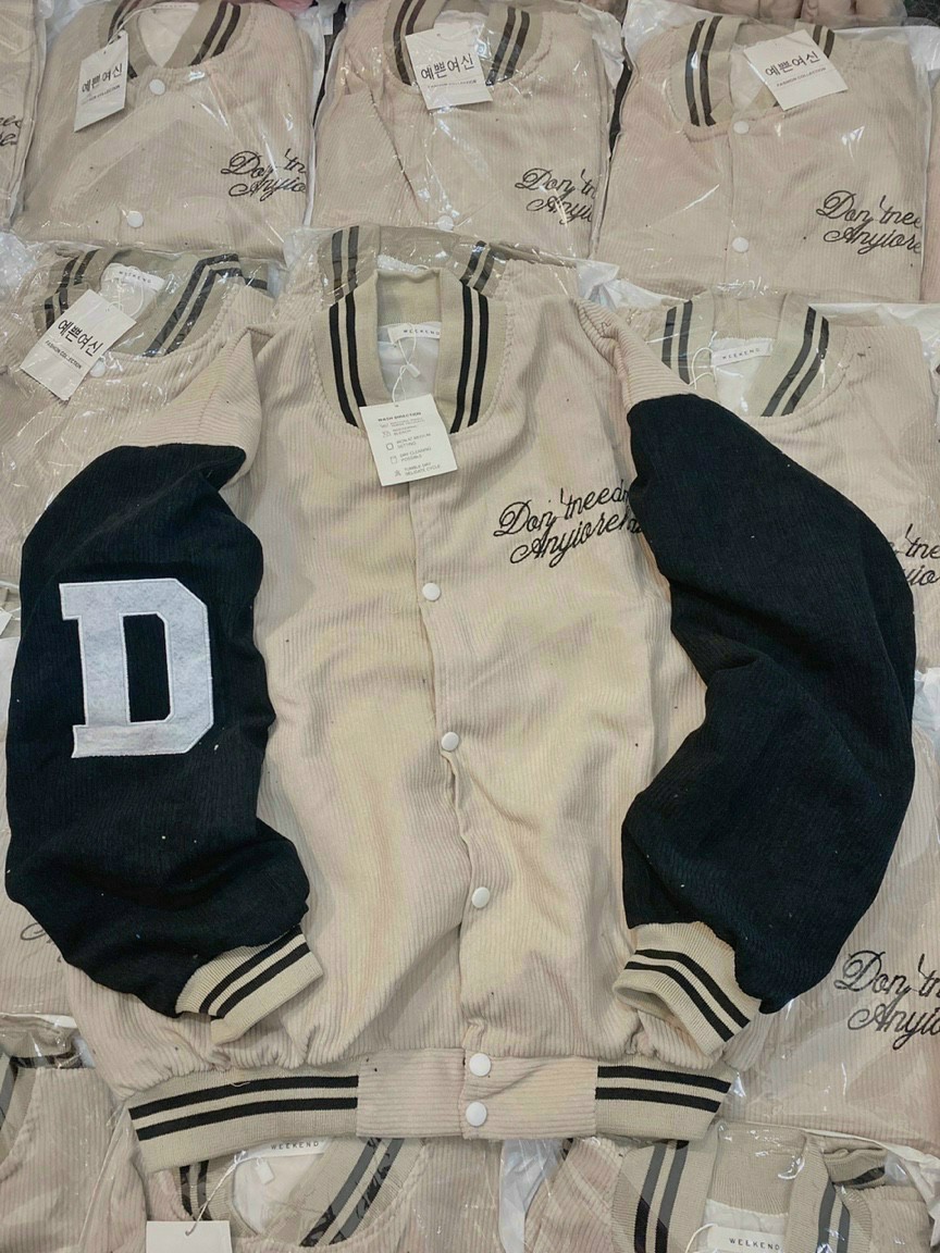 Áo Khoác Nhung Tăm Jacket Varsity Form Rộng Gonz, Áo khoác bomber nhung may 2 lớp lót dù logo thêu đẹp, áo khoác nhung chữ D hình thật shop tự chụp