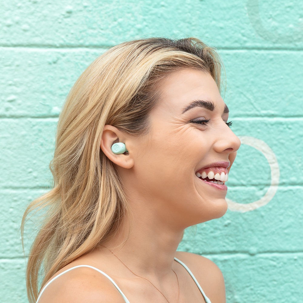 [MỚI RA MẮT] Tai nghe Bluetooth TWS Jlab Jbuds Mini nhỏ gọn thời gian nghe 20H kết nối Bluetooth 5.3 chống nước IP55 công nghệ EQ3 - Hàng chính hãng BH đổi mới 2 năm