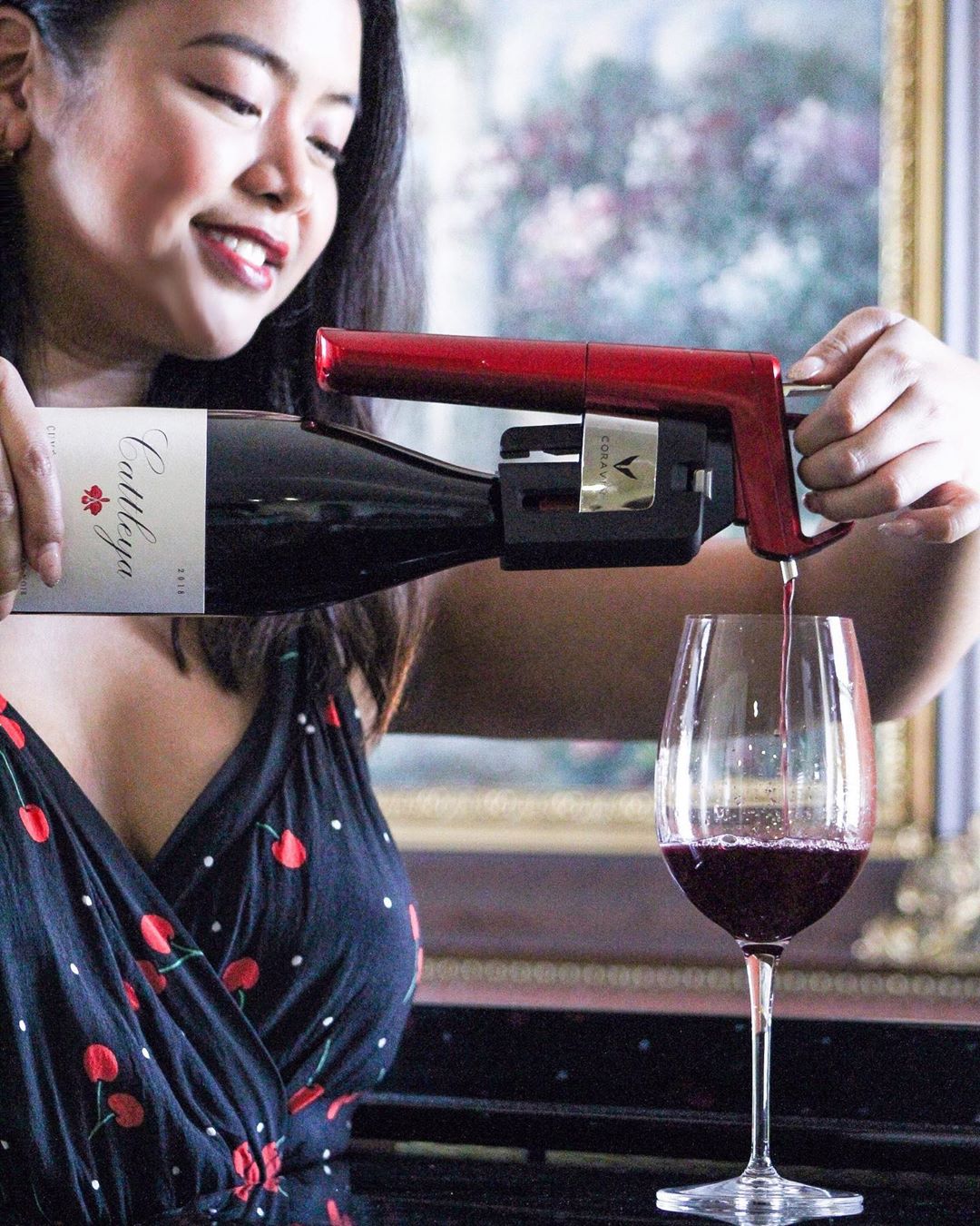 Máy chiết vang Coravin, Model 6 màu đỏ Candy Apple