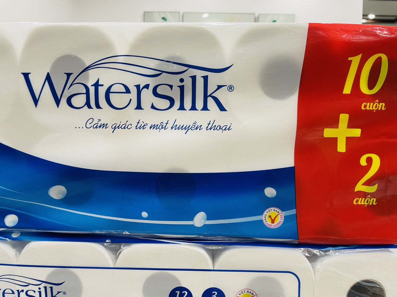 ( Tặng 2 cuộn) Giấy vệ sinh WATERSILK 19.5M Có Lõi 3 Lớp siêu dai mịn, 1.1Kg - 100% Bột giấy nguyên sinh - Hàng chính hãng.