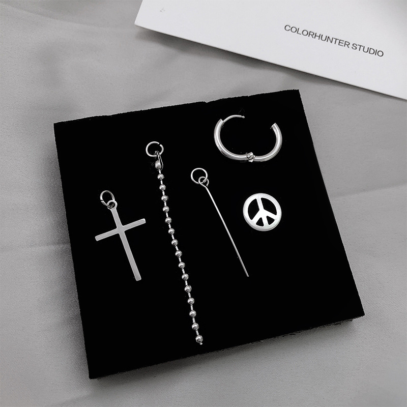 Bông tai xích họa tiết hình học chuẩn nam thần bao ngầu bao cool