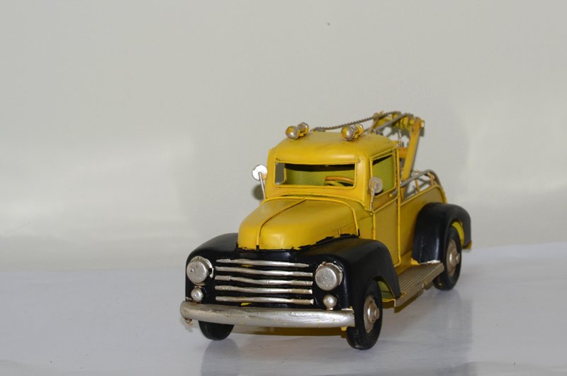 Mô Hình Xe tải kim loại trưng bày/ Vintage metal Tow Truck Handmade Decoration (1904D-1707)