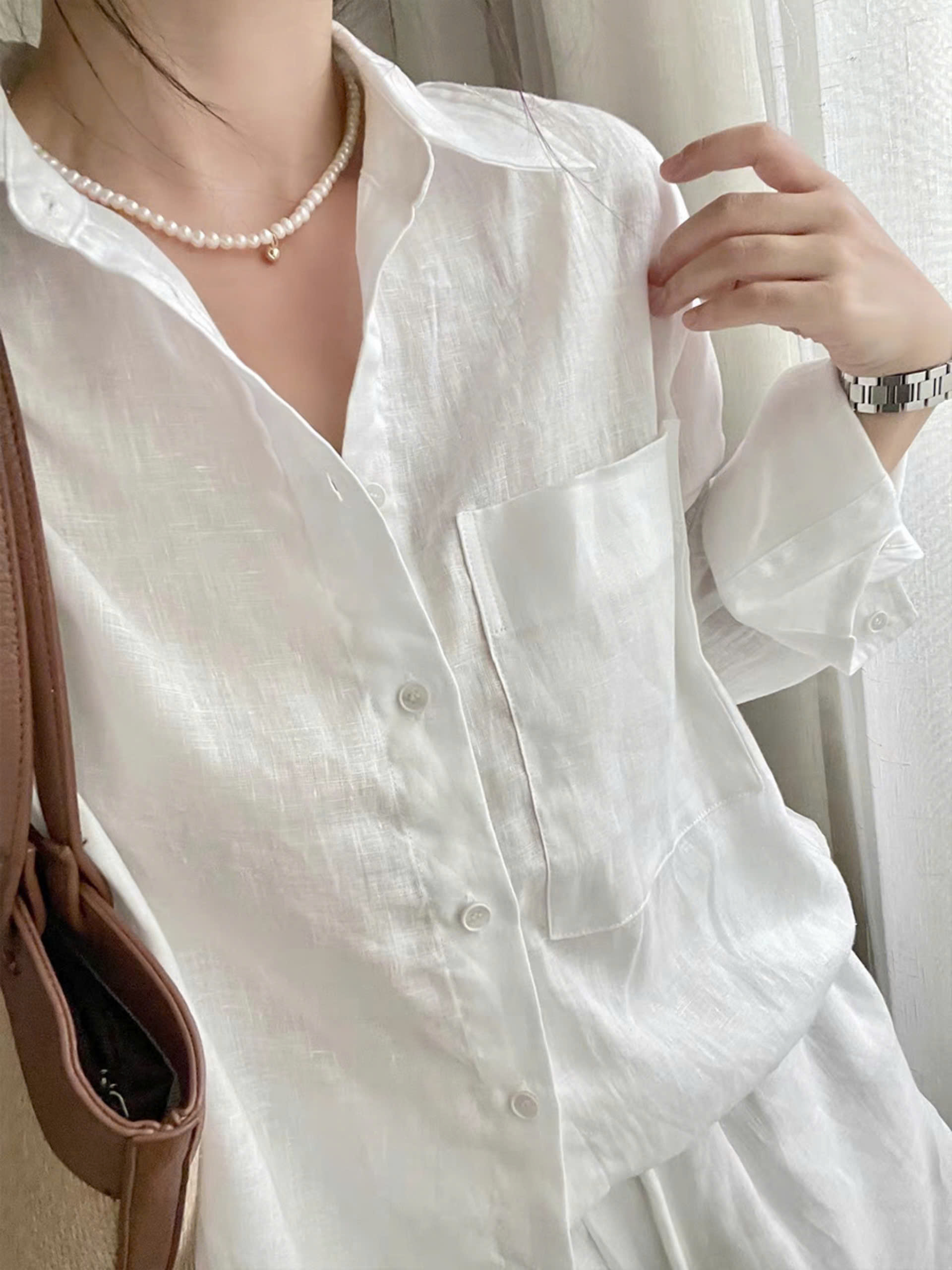 Bộ 2 món: 1 áo sơ mi dài tay và 1 quần short dành cho nữ, trẻ trung, năng động, hot trend
