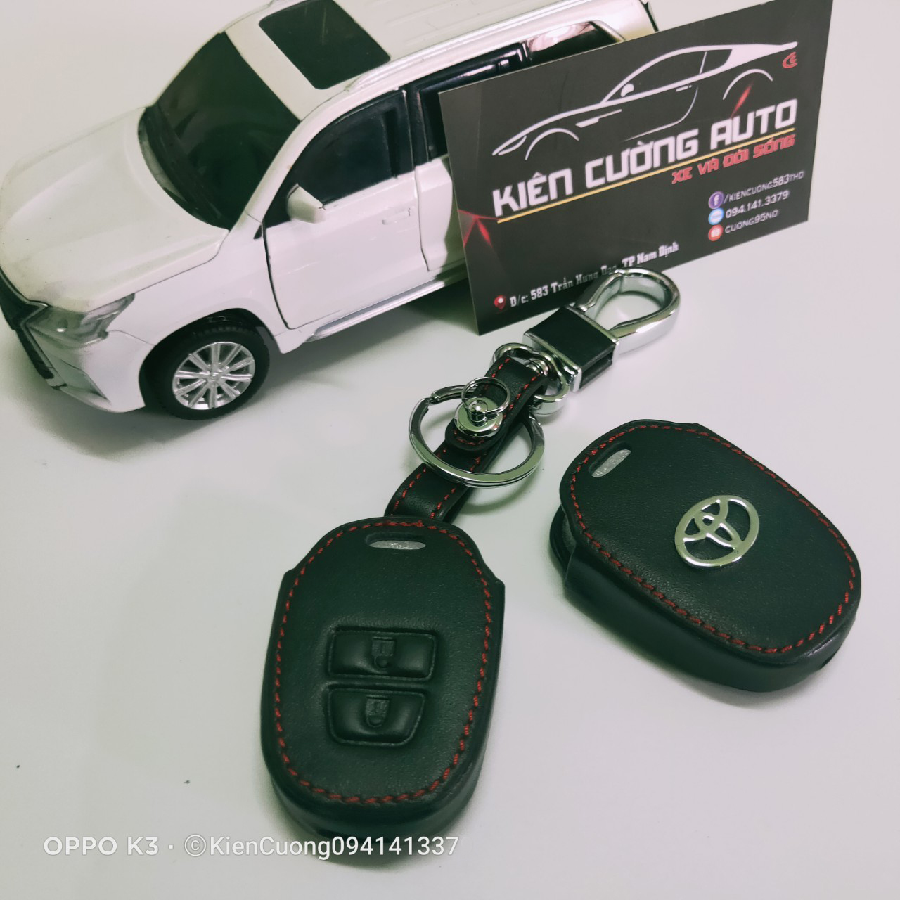 Bao da Chìa Khóa ô tô kèm móc khóa xe Vios, Yari loại 2 nút chìa cơ