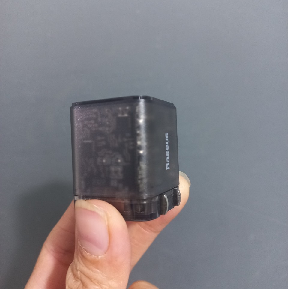 Củ sạc nhanh PD 20W 1 cổng Type C chân gập cho iP và máy tính bảng iPad Baseus GaN5 CCGAN20C5 _ hàng chính hãng
