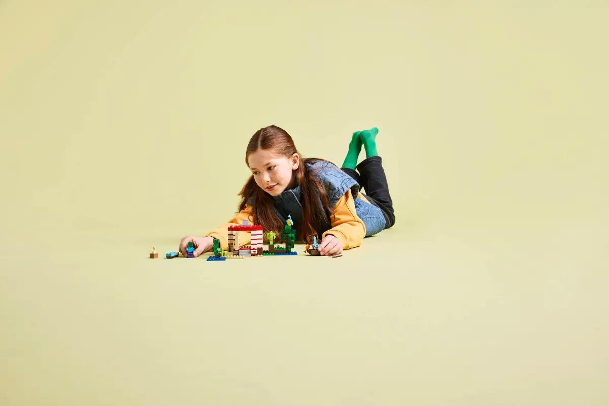 Đồ Chơi Lắp Ráp Pháo Đài TNT Trong Rừng - Lego Minecraft 21275 (287 Mảnh Ghép)