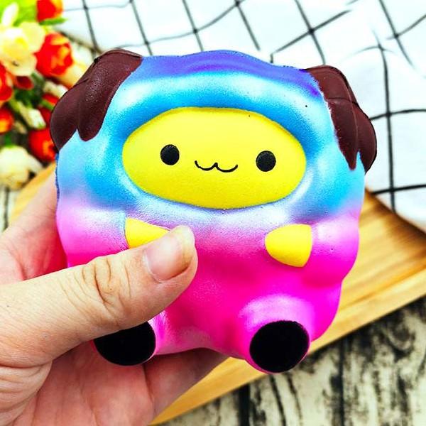 Squishy cừu béo ngồi galaxy