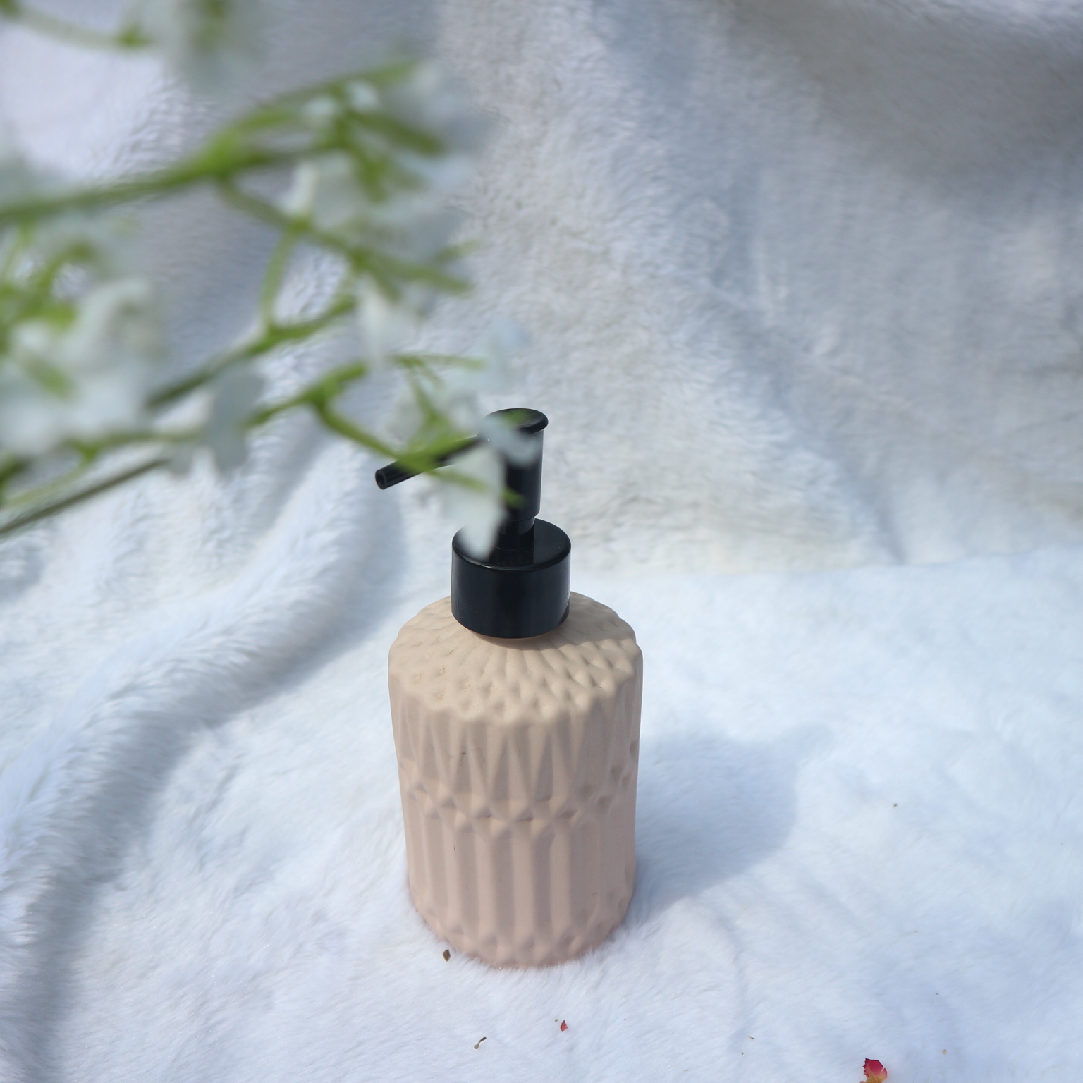 Bình Sứ Đựng Xà Phòng Màu Hồng Sang Trọng - Dễ Thương