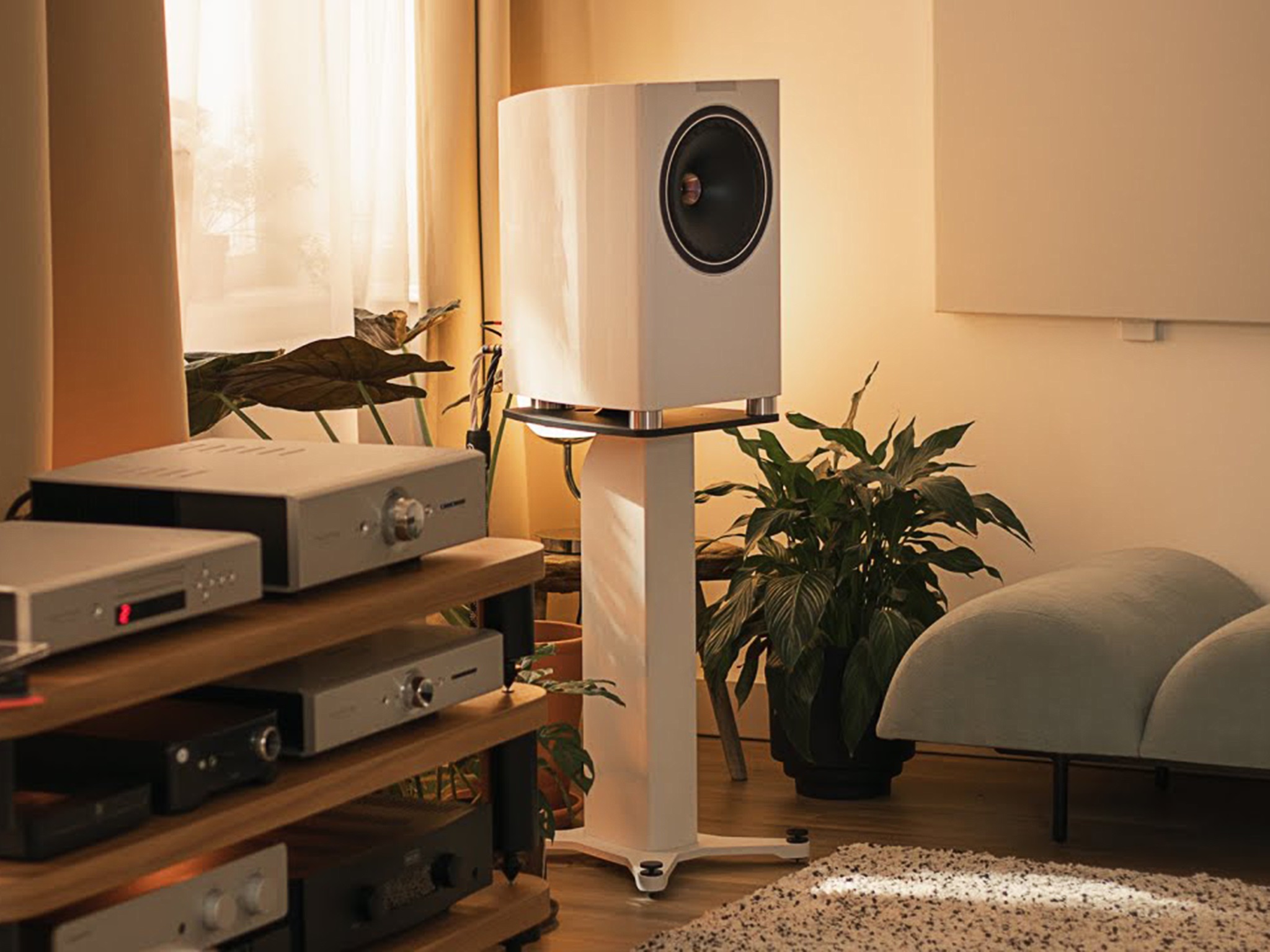Loa Bookshelf Fyne Audio F 701- new 100%