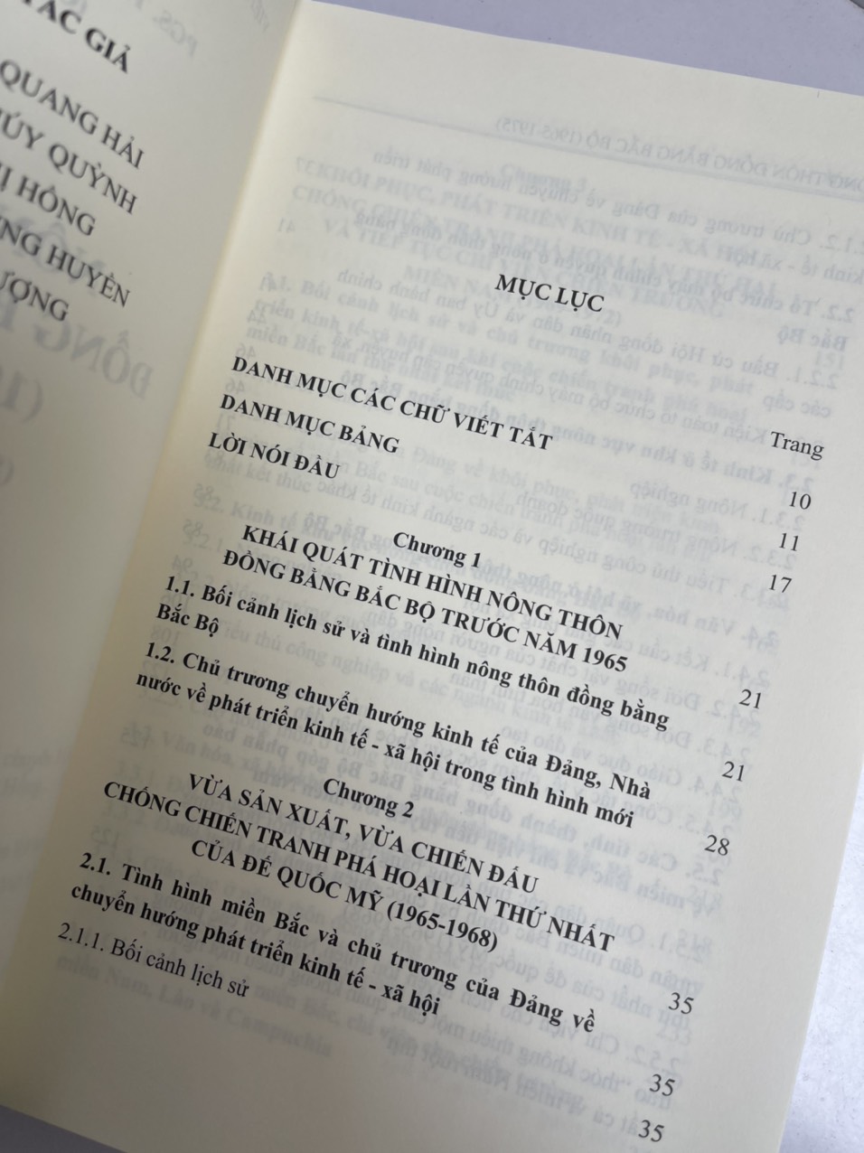 NÔNG THÔN ĐỒNG BẰNG BẮC BỘ (1965 – 1975) - Viện Hàn lâm Khoa học Xã hội Việt Nam. Viện Sử học - PGS.TS. Đinh Quang Hải (Chủ biên) – Nxb KHXH – bìa mềm