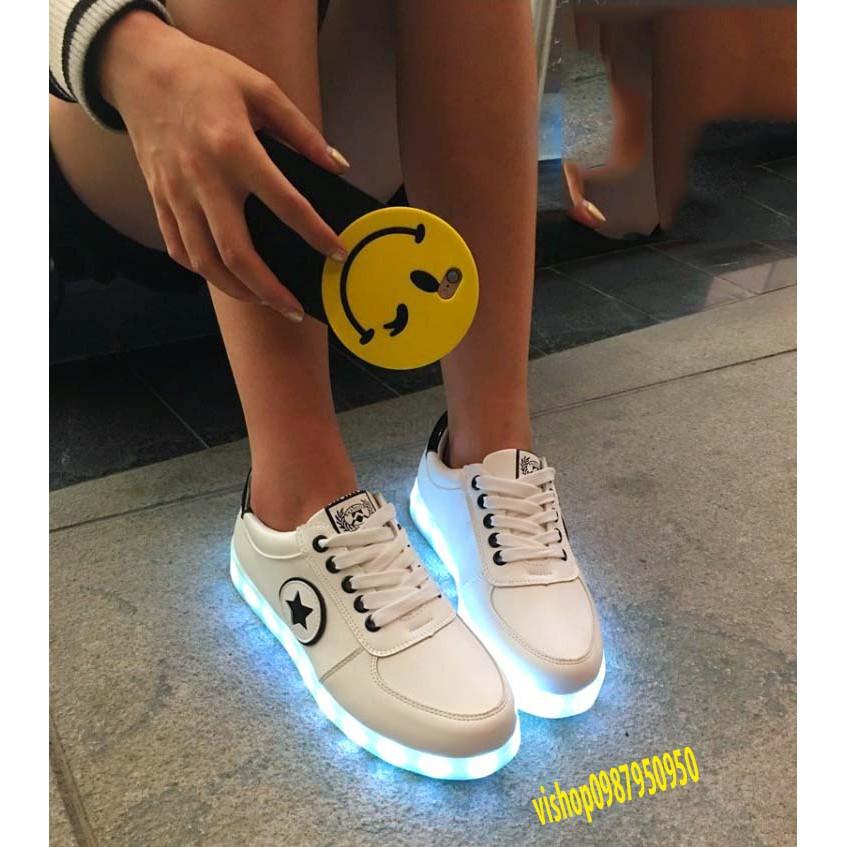 Giày phát sáng ngôi sao -chế độ sáng 7 màu cực đẹp phong cách Hàn Quốc