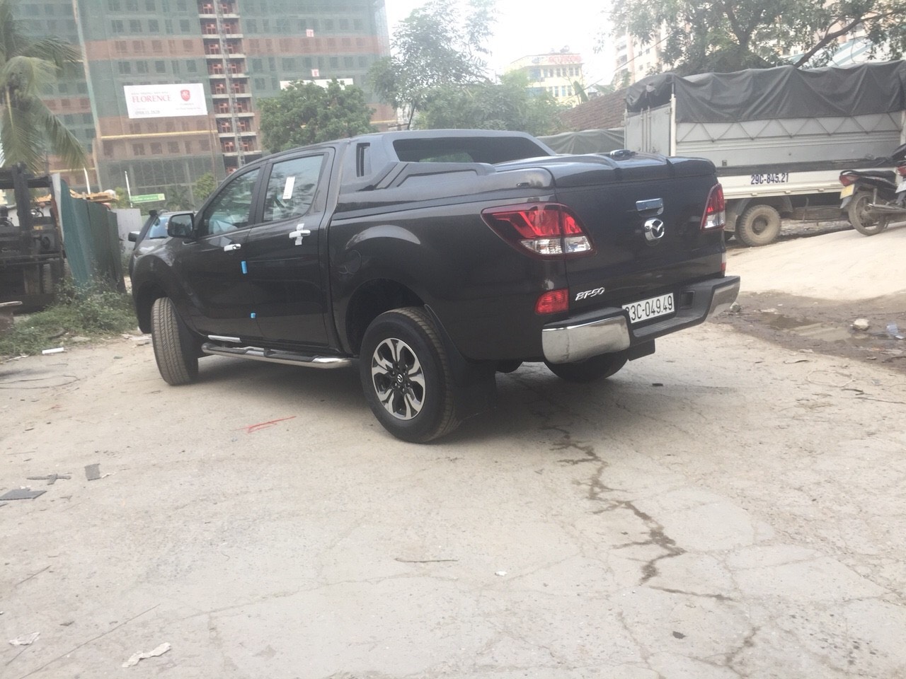 NẮP THÙNG MAZDA BT50 KIỂU THỂ THAO CHO XE TỪ 2015-2020-ĐƯỢC SẢN XUẤT BỞI CTY CP PLASTIC THÁI LAN-NHẬN LẮP ĐẶT TẠI TP.HCM, TP.HÀ NỘI, VÀ CÁC TỈNH LÂN CẬN TP.HCM