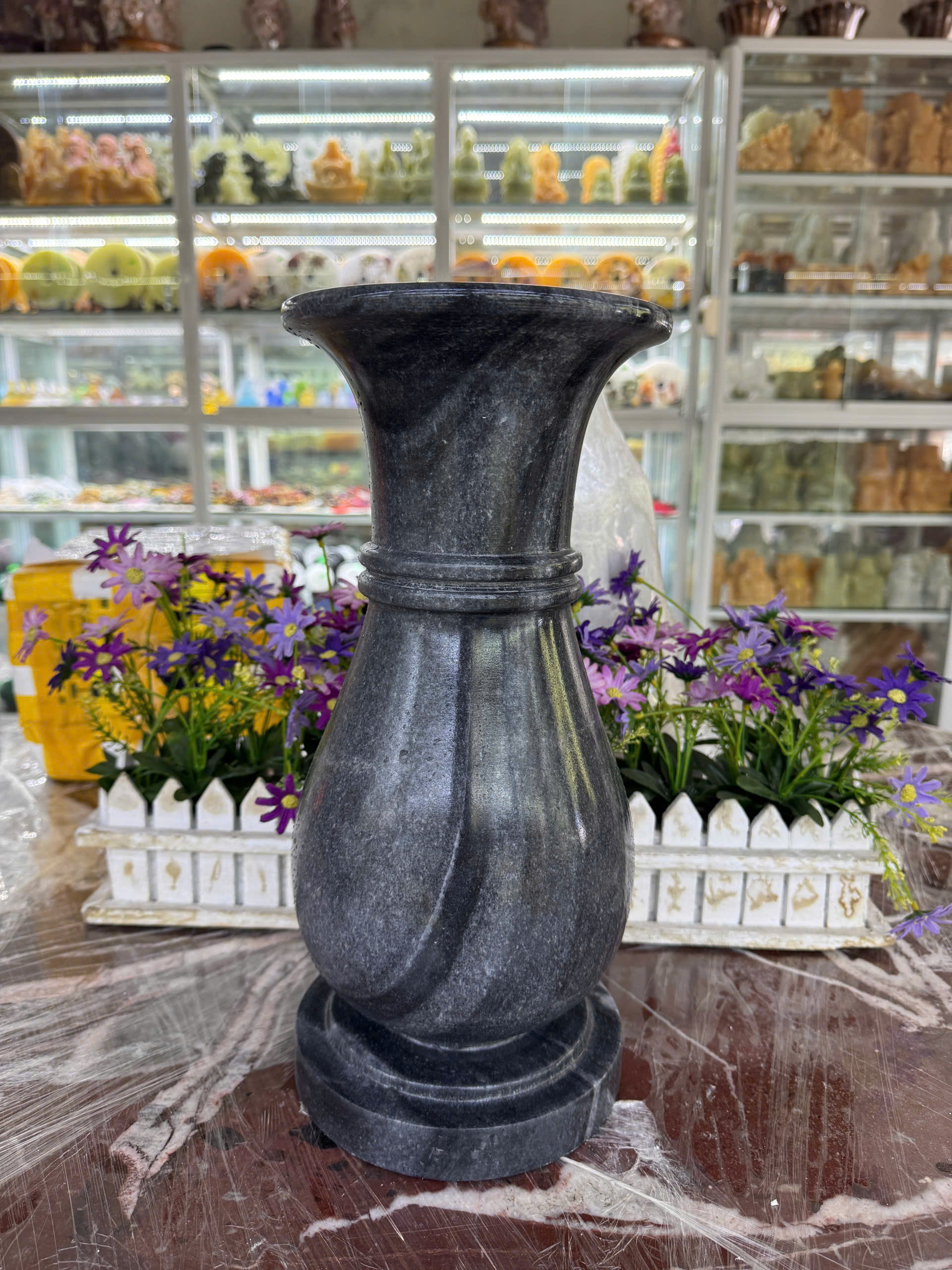 Bình bông, lọ hoa thờ cúng đá cẩm thạch vân đen - Cao 35cm