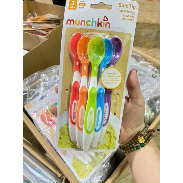 Thìa mềm ăn dặm Munchkkin cho bé