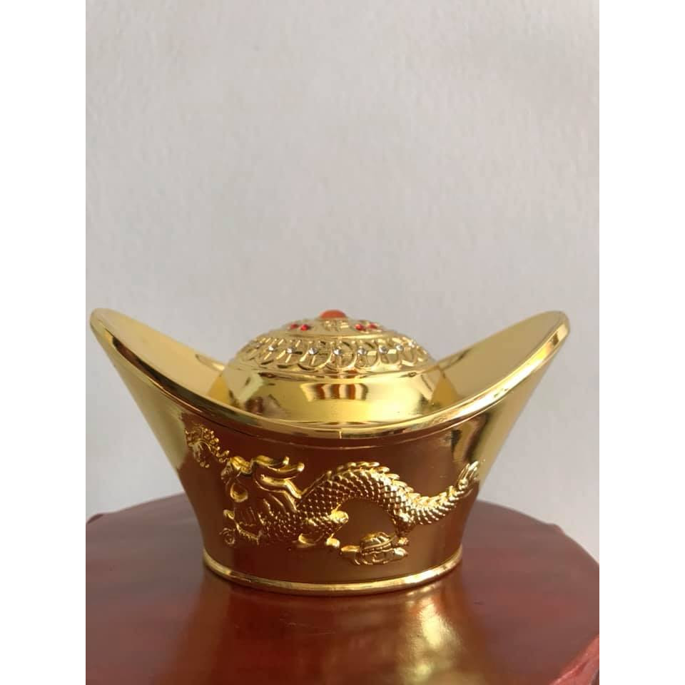 THỎI VÀNG MAY MẮN CHẤT LIỆU ĐỒNG MẠ VÀNG TRẠM HÌNH RỒNG LƯỢN Và CHIM PHƯỢNG HOÀNG 2 BÊN PHÍA TRÊN DÃY TIỀN ĐẸP Dài 11cm x Ngang 7,5cmxCao 6,5cm