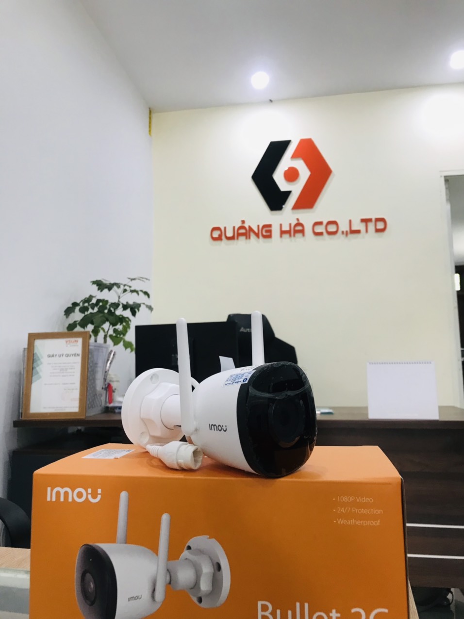 Camera Wifi IMOU Ngoài Trời F22P 2M H265 2022 Tặng Phíc Cắm Âm - Hàng Chính Hãng