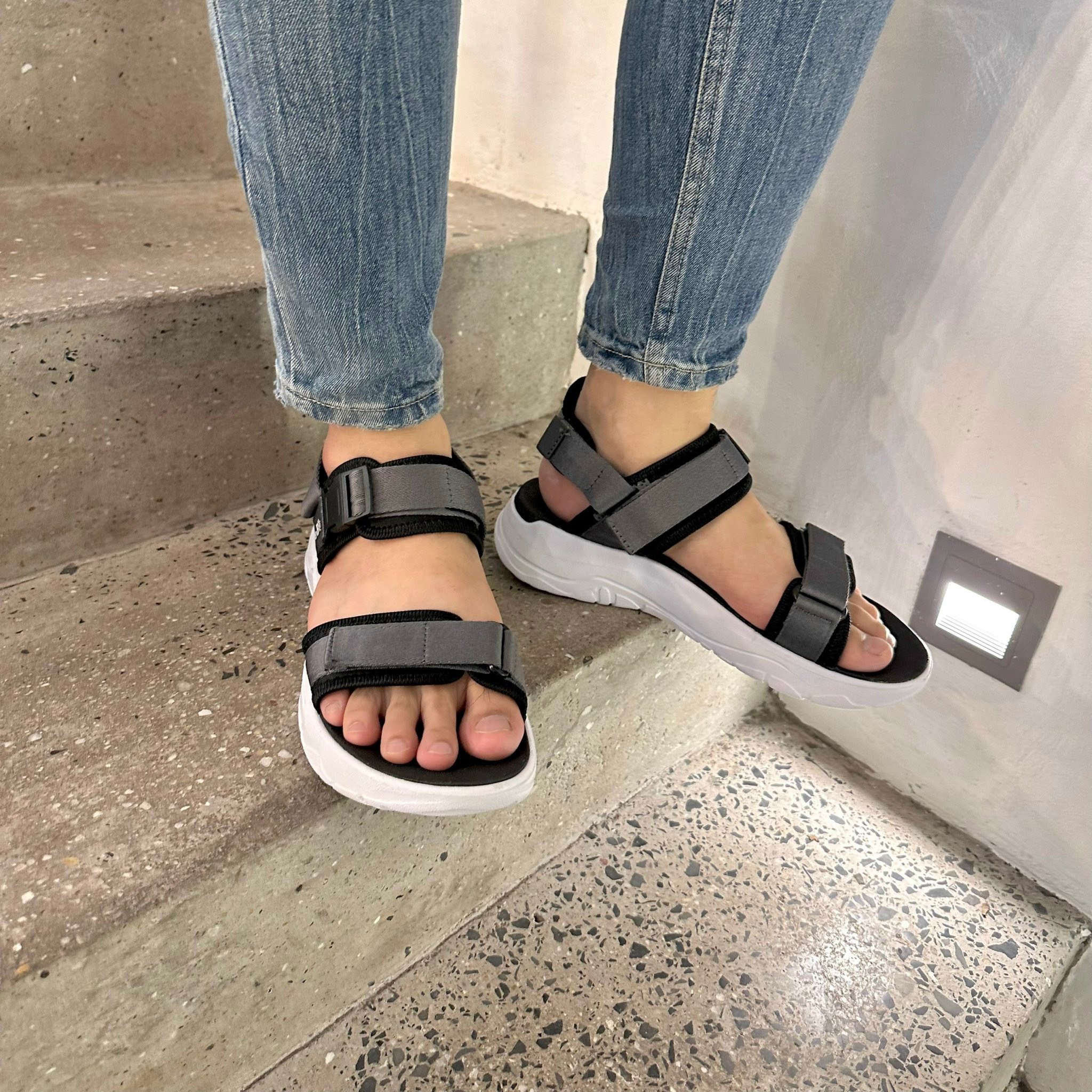 Giày Sandal Nam Nữ Unisex The BiLy Quai Ngang Dây Dù Đế IP Siêu Êm Nhẹ Đế Trắng Màu Xám-BLDT09