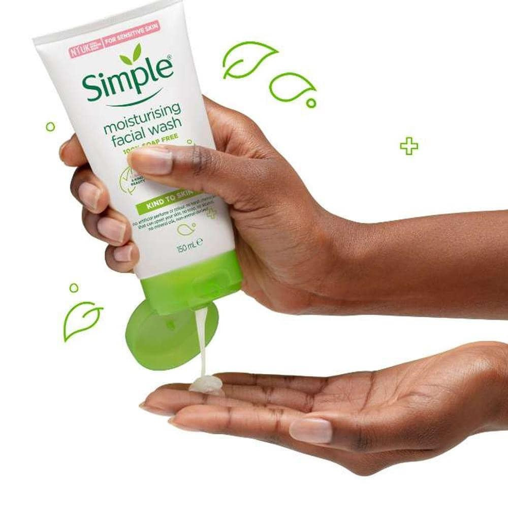 Sữa Rửa Mặt Simple Moisturising Facial Wash - Sữa rửa mặt Simple sạch sâu hiệu quả - cho da thường 150ml