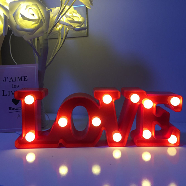 Đèn Led 3D trang trí chữ LOVE - Màu Đỏ