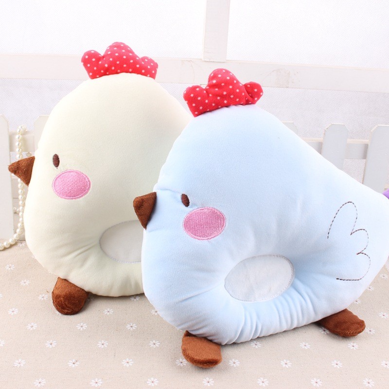 Gối hình gà con chống lõm cho bé