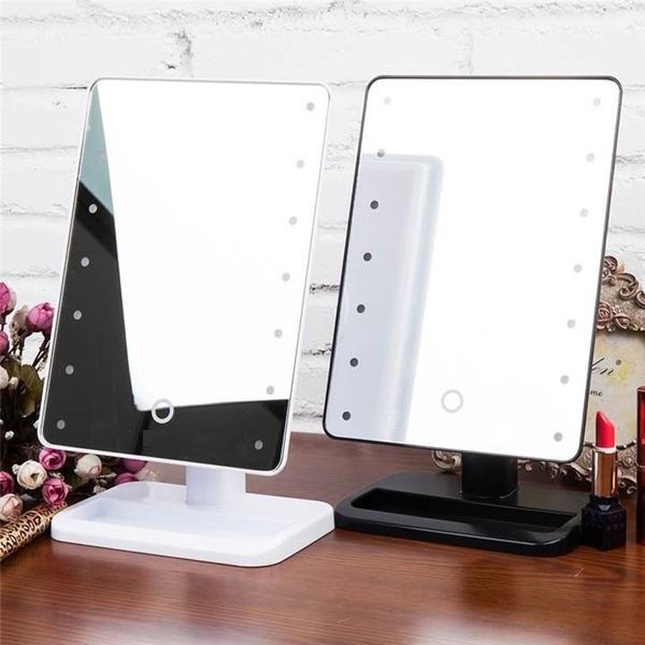 Gương trang điểm để bàn có đèn led HÌNH VUÔNG