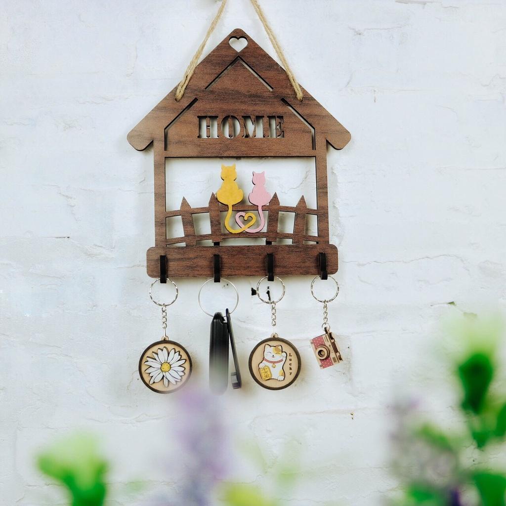 Bảng gỗ decor hình đôi mèo chữ Home trang trí ngôi nhà có móc treo chìa khóa kích thước 30cm