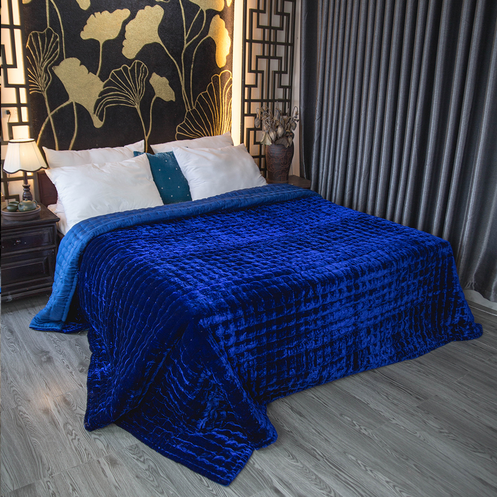 Chăn Nhung Lụa Chần Bông Điều Hòa Cao Cấp Dùng Bốn Mùa - Chăn Khâu Sa Hạt Màu Mastrict Blue I Silk Velvet Blanket.