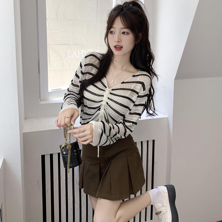 [L2M] Áo len LƯỚI Montoghi dệt kim SỌC NGANG RÚT DÂY Quảng Châu xinh xắn