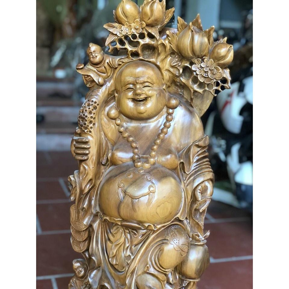 Tượng phật di lặc ngũ phúc gánh càng đào bằng gỗ bách xanh thơm nức kt 90×32×25cm