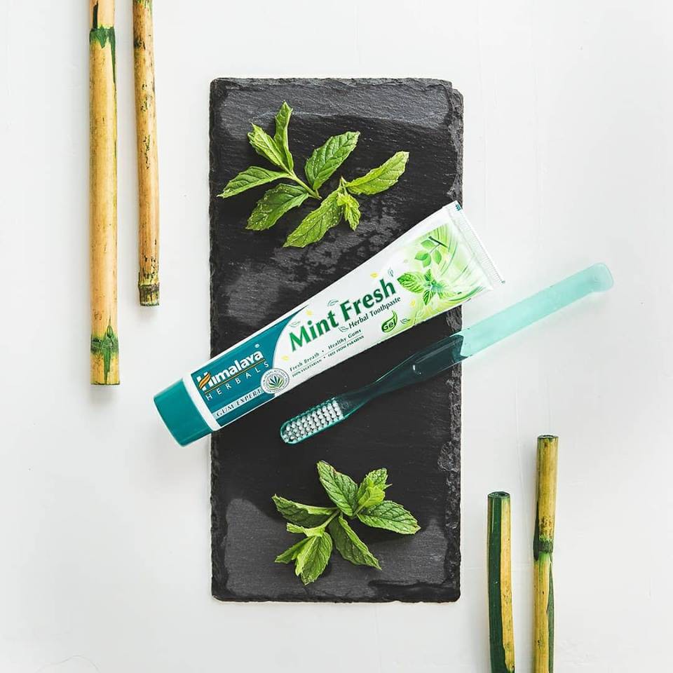 Kem Đánh Răng Thảo Mộc Tươi Mát Active Fresh Himalaya Herbals HMTP0003