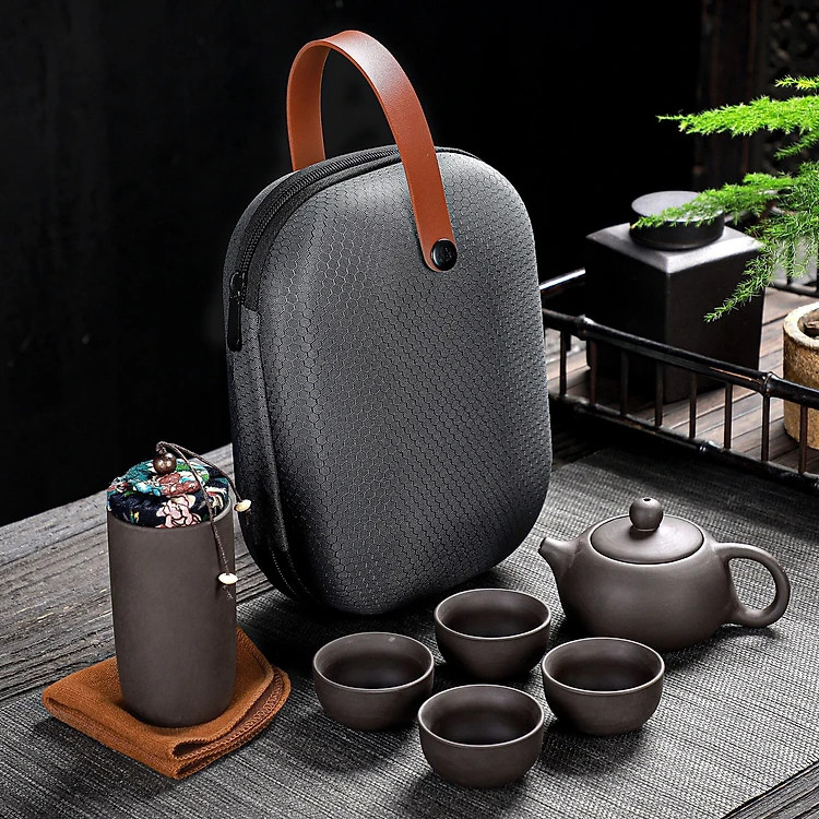 Bộ Bình Trà Tử Sa Mini Có Túi Đựng Đi Du Lịch Tiện Lợi Thích Hợp 2 - 4 Người Dùng Gồm 1 Ấm Trà, 4 Tách, 1 Bình Đựng Trà - Hàng chính hãng