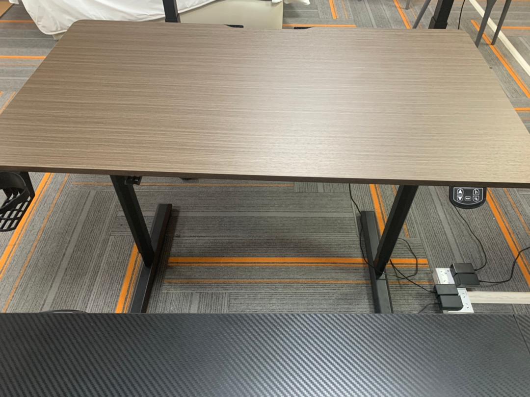 Bàn tăng giảm nâng hạ chiều cao thông minh công thái học iCockpit 1460, nâng hạ 80 kg, tặng móc treo tai nghe, giá để ly nước, thảm lót chuột