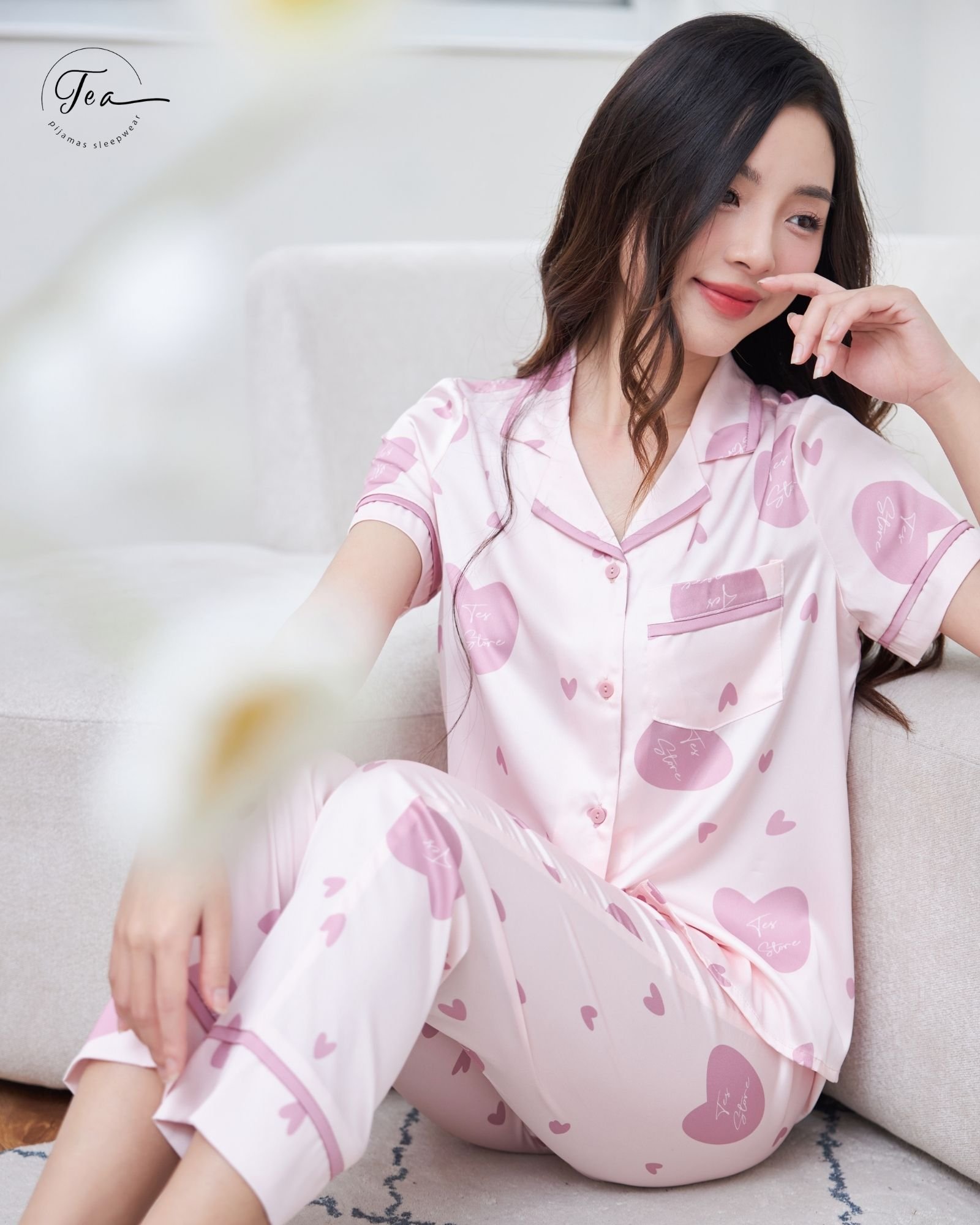 Bộ mặc nhà pyjama lụa cao cấp Tea Store tay dài quần dài họa tiết Tim sang trọng