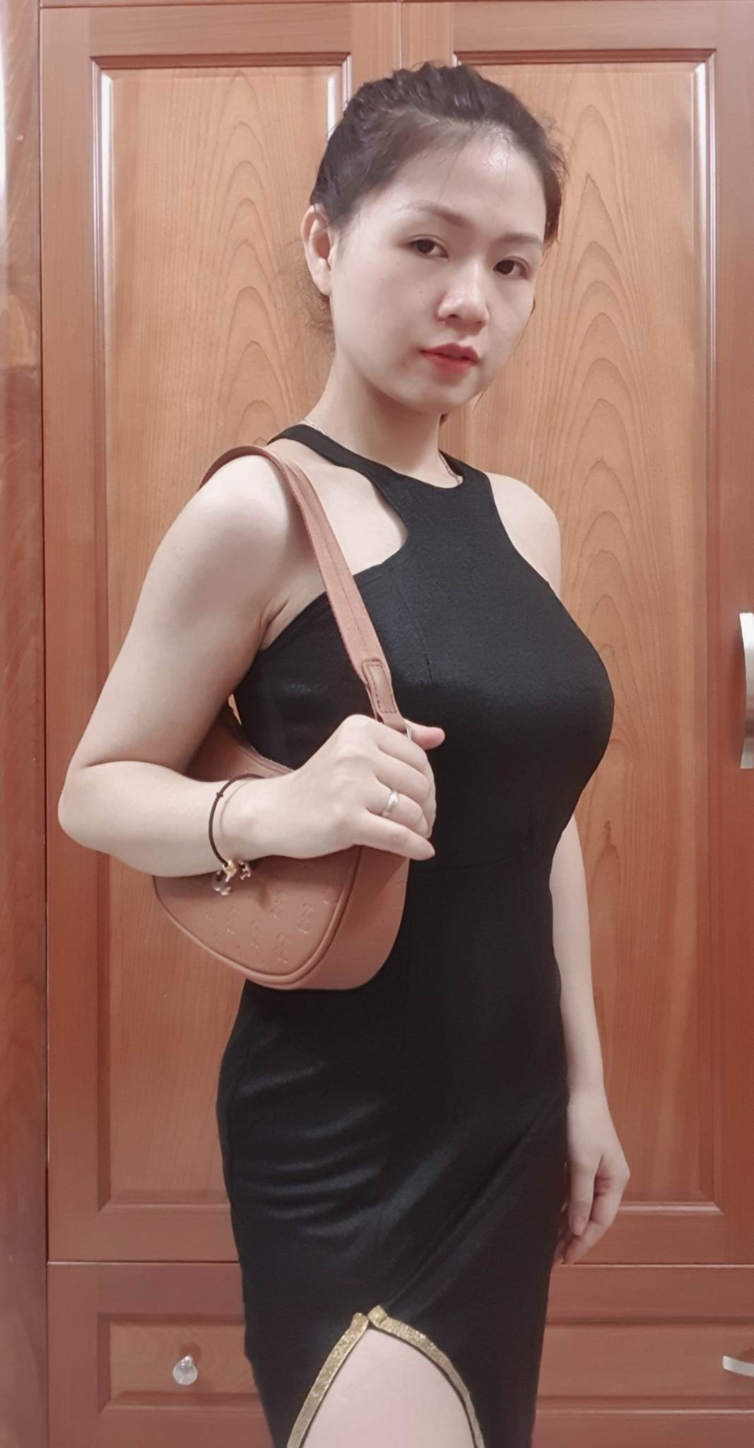 VÁY NỮ KIỂU HỞ VAI DÁNG VÁY ÔM SÁT PHÙ HỢP ĐI CHƠI, ĐI DẠO, ĐI TIỆC BẠN BÈ SIZE TỪ 45-48KG