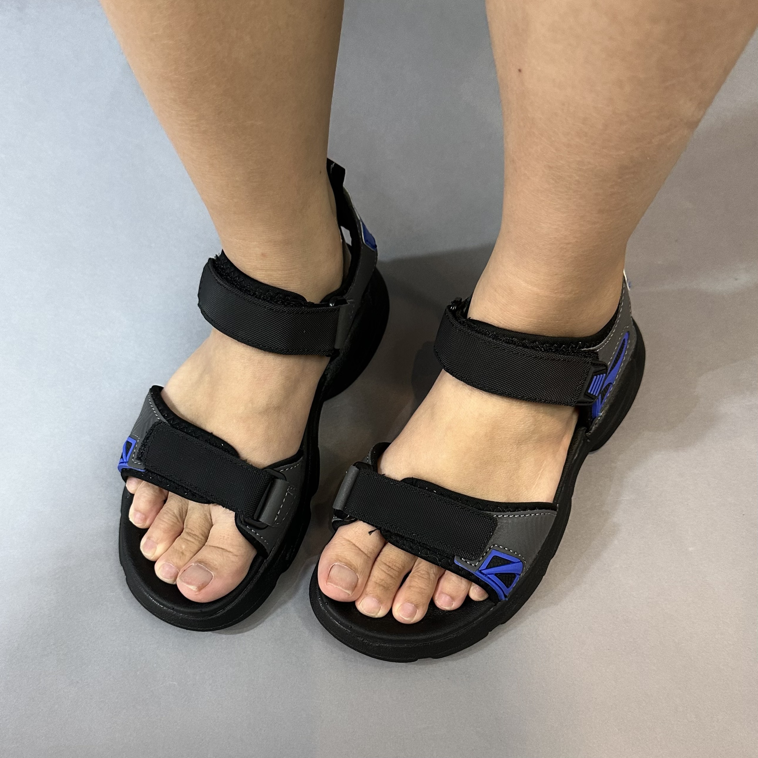 Giày Sandal Bé Trai L1881 Màu Xanh Dương, êm nhẹ, thoáng khí, đi học, đi chơi