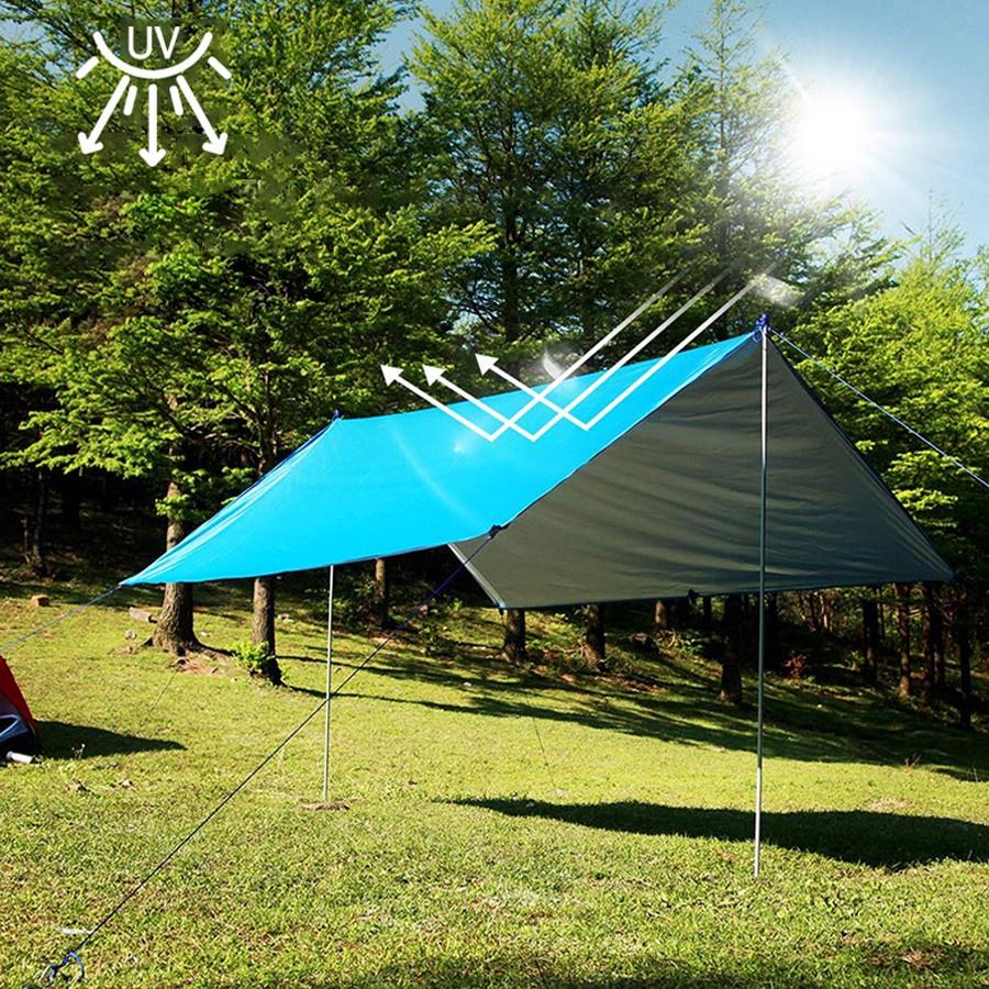 Tấm tăng/tarp lều tráng bạc chống UV kèm cọc chống, dễ dàng tùy biến với nhiều kiểu setup tiện cho chuyến đi dã ngoại