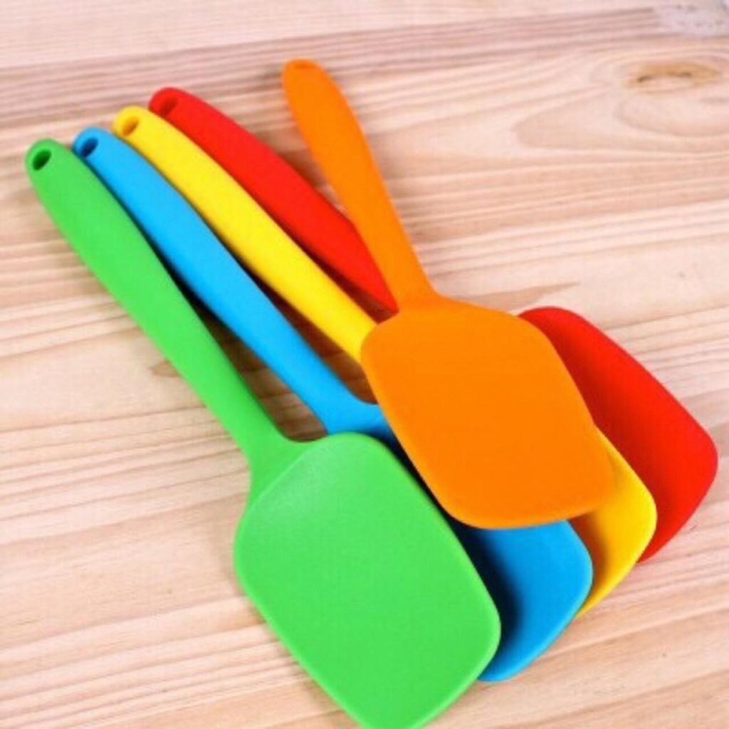 Phới Vét Bột Spatula Silicone Dạng Thìa Chịu Nhiệt