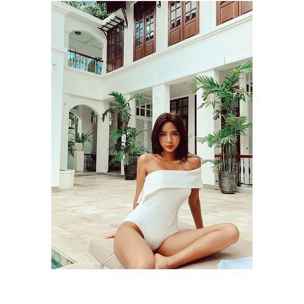 Bikini 1 mảnh hot ulzzang
