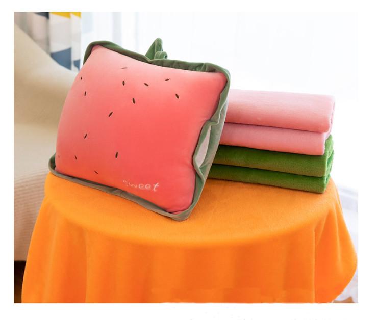 Chăn gối văn phòng hình hoa quả vuông