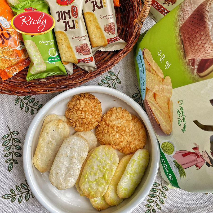 Combo Snack Ăn Vặt Giòn Tan Gồm 3 Gói Bánh Gạo JinJu Hương Vị Bò Nướng Tiêu, Cốm Sữa Và GanJang Mật Ong