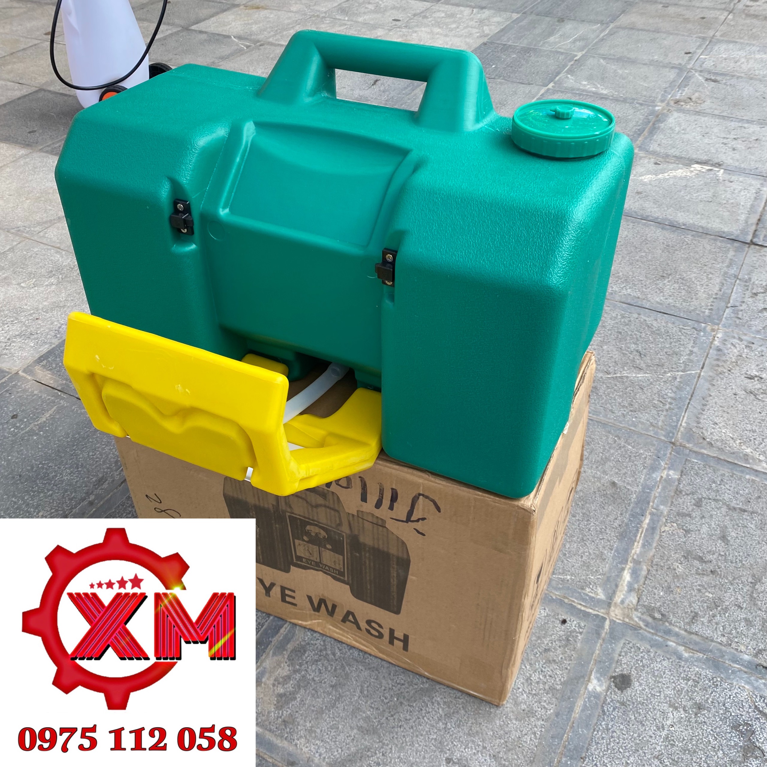 BỒN RỬA MẮT KHẨN CẤP 35 LÍT