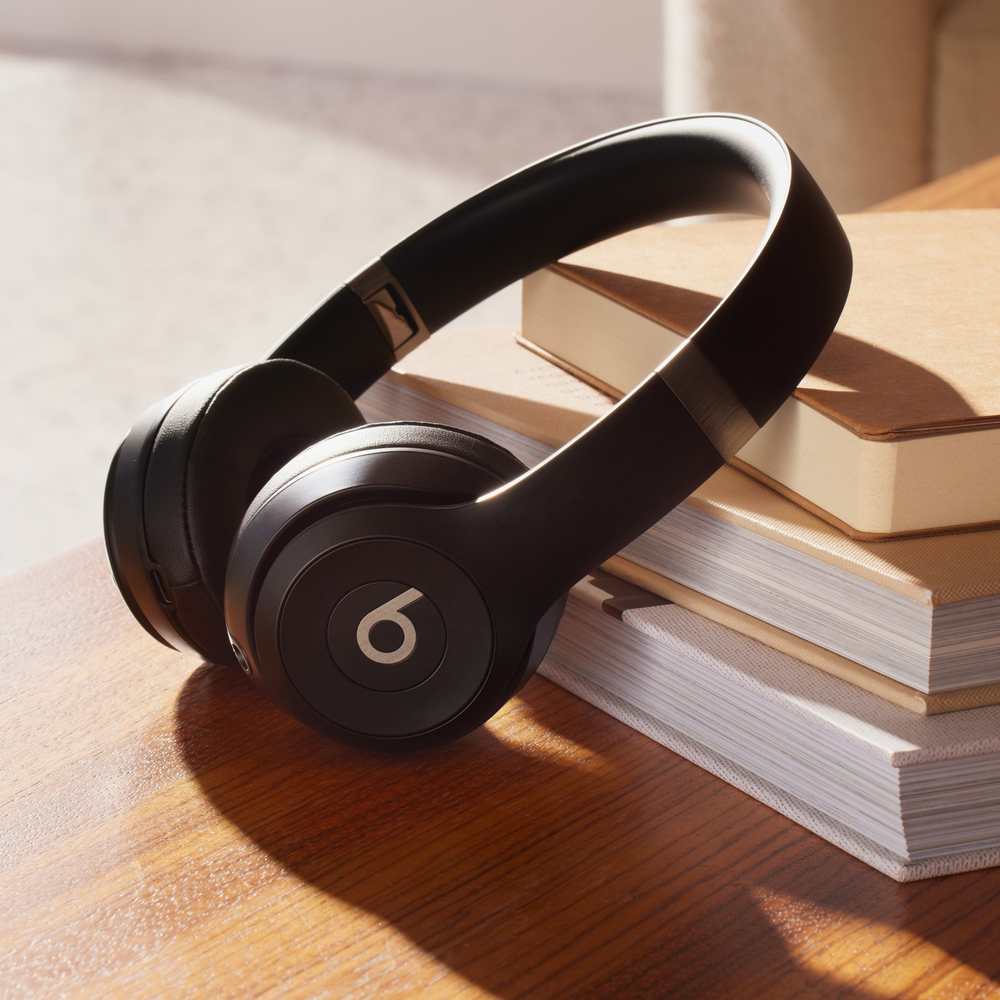 Tai Nghe Bluetooth Beats Solo 4 Hàng Chính Hãng | Pin 50 Giờ, Lossless Audio, Spatial Audio