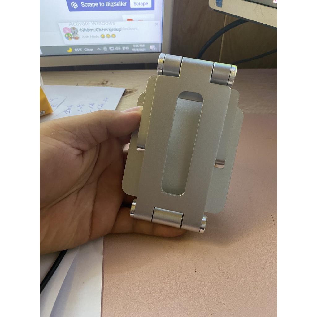 Giá đỡ, kệ kê stand nhôm cho điện thoại, máy tính bảng có thể điều chỉnh góc nghiêng và gấp gọn.