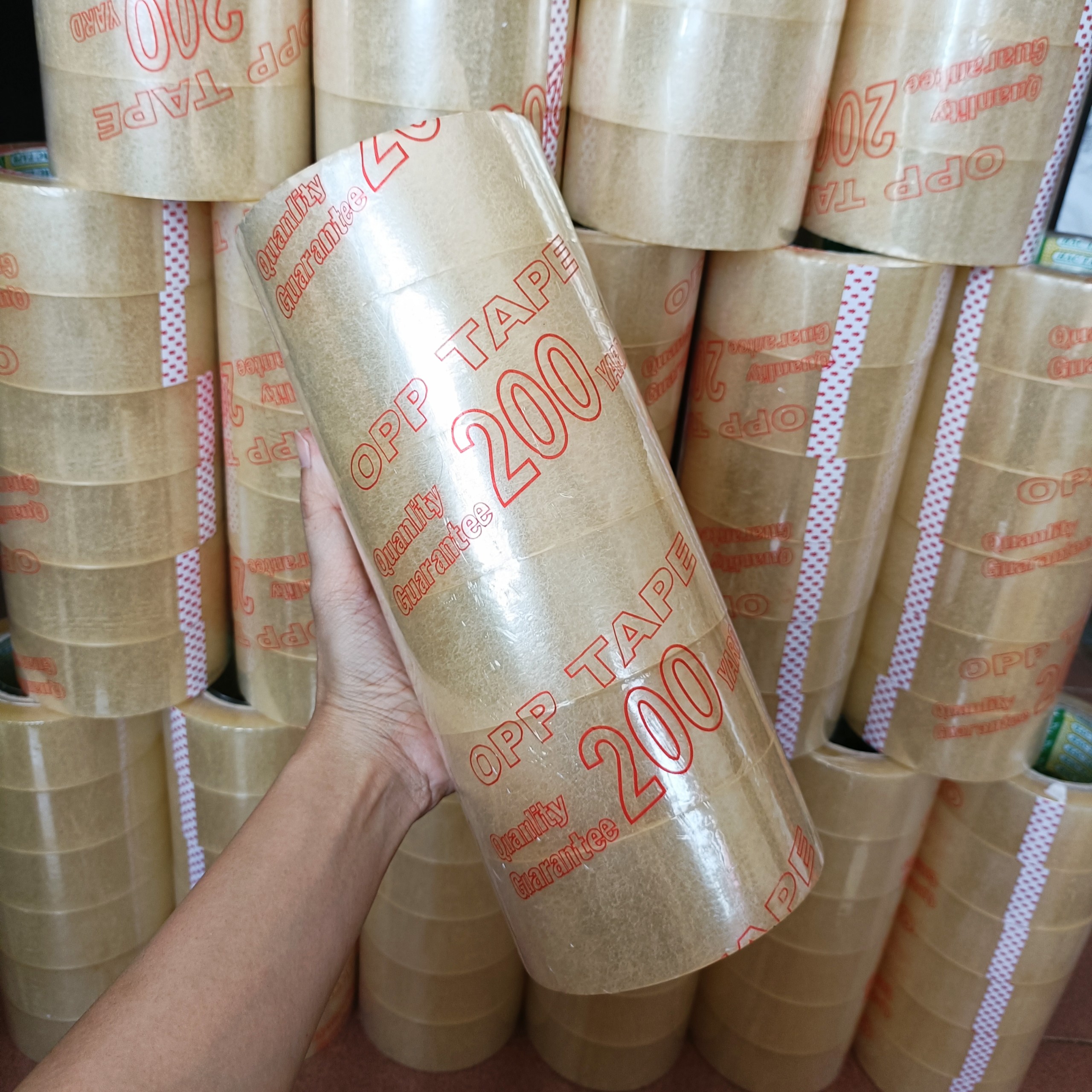 1 Cây Băng Keo Trong Suốt Hoặc Vàng Đóng Thùng Cartin Loại 200 Yard
