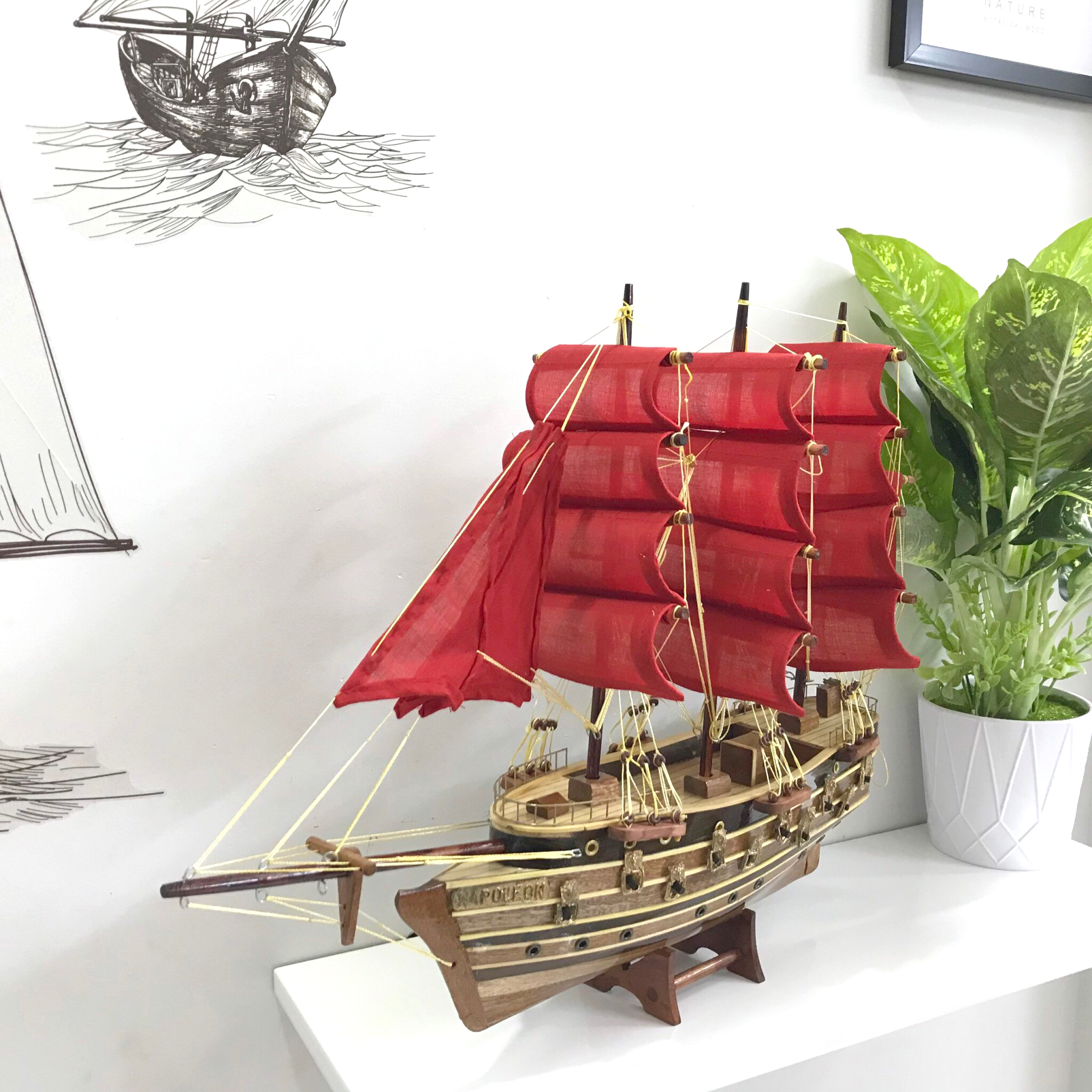 Mô Hình Thuyền Gỗ Chiến Cổ Napoleon Thân 40cm - Loại 2 - Buồm Đỏ