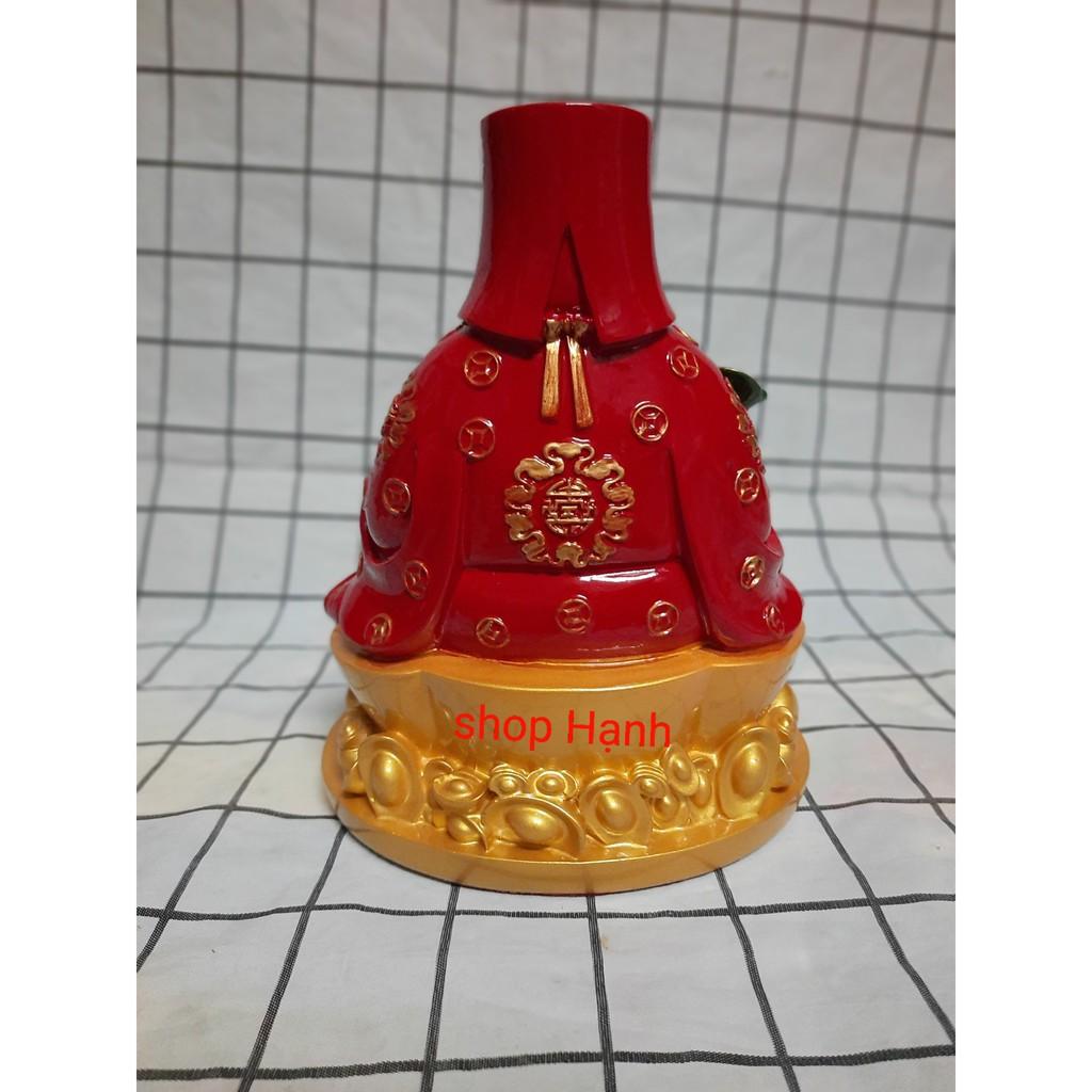 Ông Địa Thần Tài áo đỏ ngồi thỏi vàng đế tròn