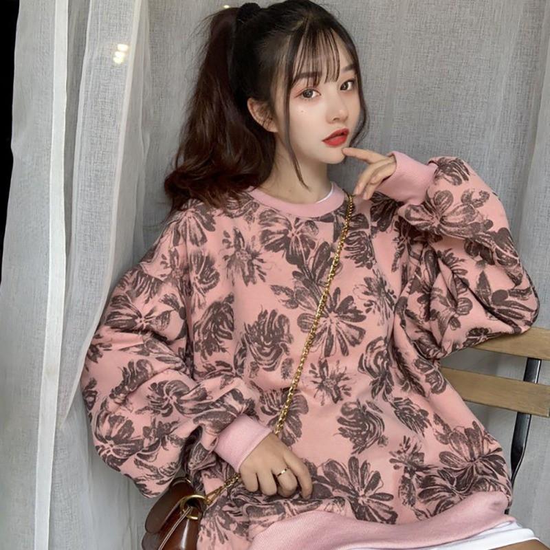 Áo thun sweater dáng rộng tay dài in hình dễ thương