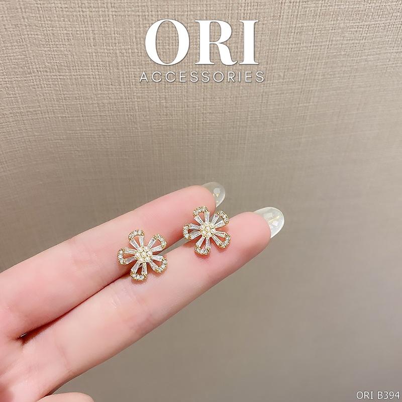 Bông tai nữ bông hoa đính đá Daisy xinh xắn thời trang ORI ACCESSORIES B394